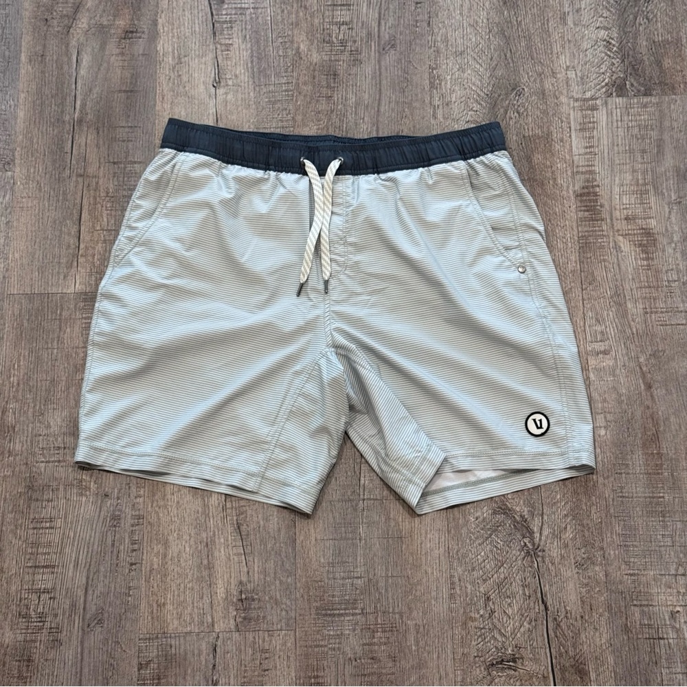 Vuori Kore Short Lined 7" Green Stripes XL